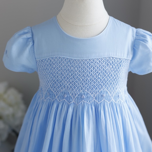 Strasburg Dress Smocked Blue Size 2/3 Embroidery Portrait BEAUTIFUL RARE BLUE - Picture 3 of 6